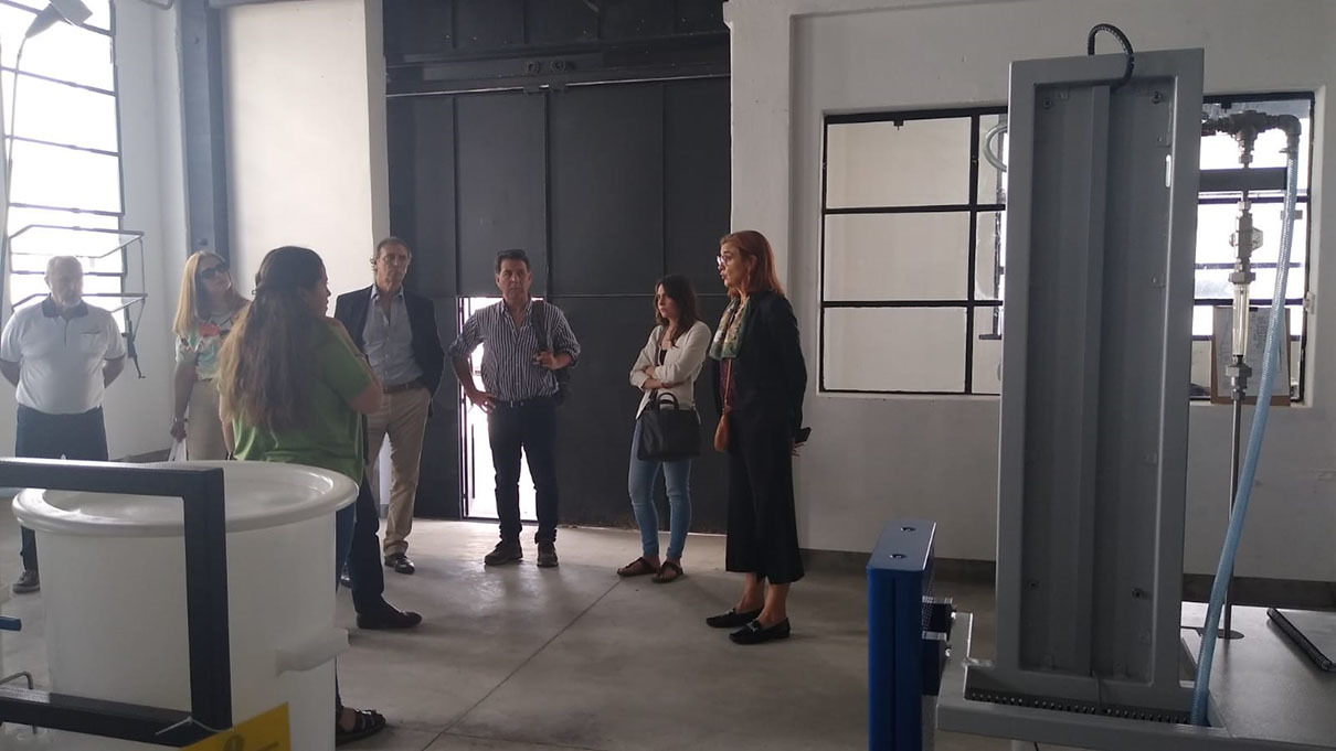 Visita de la Prof. Dra. Leonor Rodríguez Sinobas, coordinadora de la Comunidad UPMWater de la Universidad Politécnica de Madrid. Visita de la Prof. Dra. Leonor Rodríguez Sinobas, coordinadora de la Comunidad UPMWater de la Universidad Politécnica de Madrid.